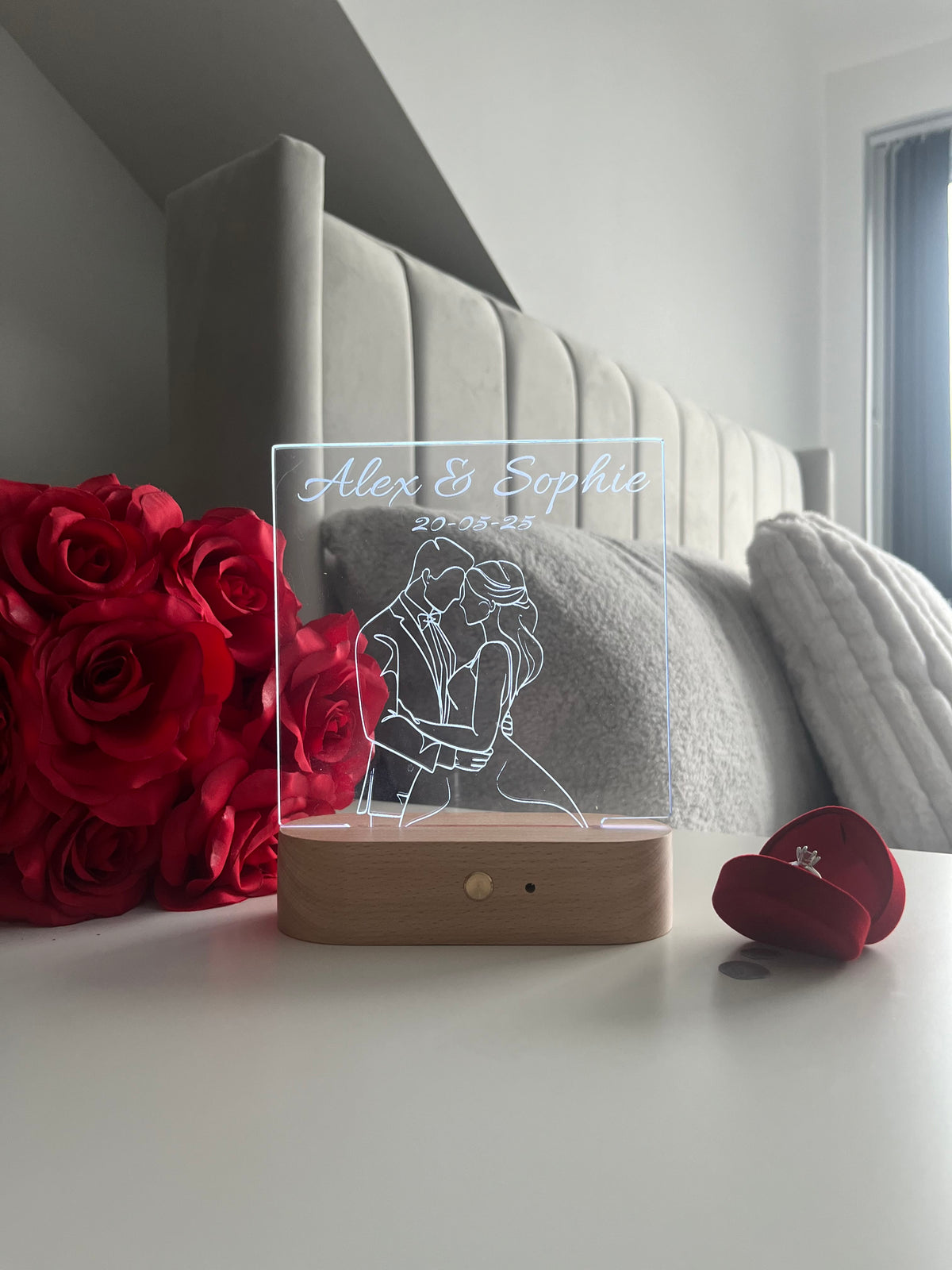 Personalised Couple Portrait Outline LED Lamp with Custom Names and Date Valentine’s Day Wedding Anniversary Romantic Gift