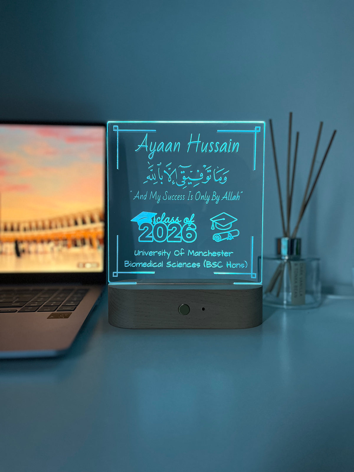 Personalised University & Alimah Graduation LED Lamp – Hijabi Portrait Outline & Custom Name