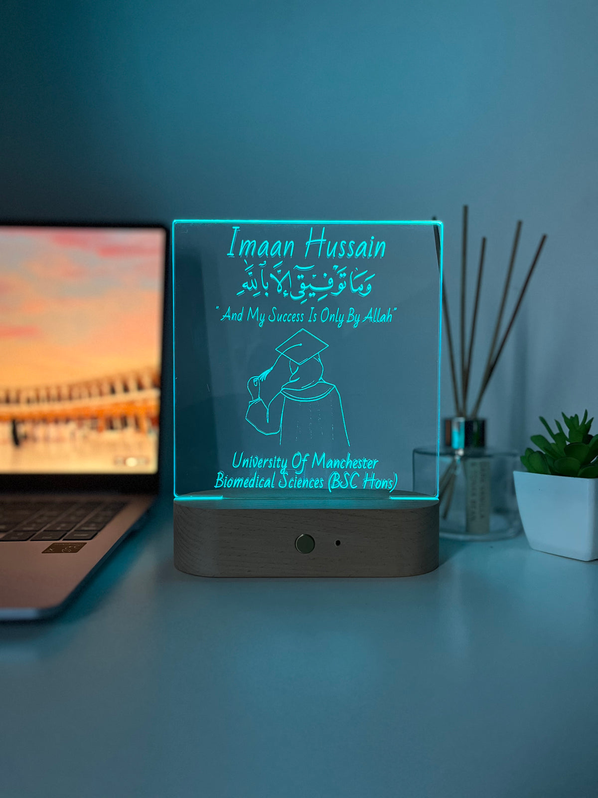 Personalised University & Alimah Graduation LED Lamp |  Hijabi Portrait Outline & Custom Name