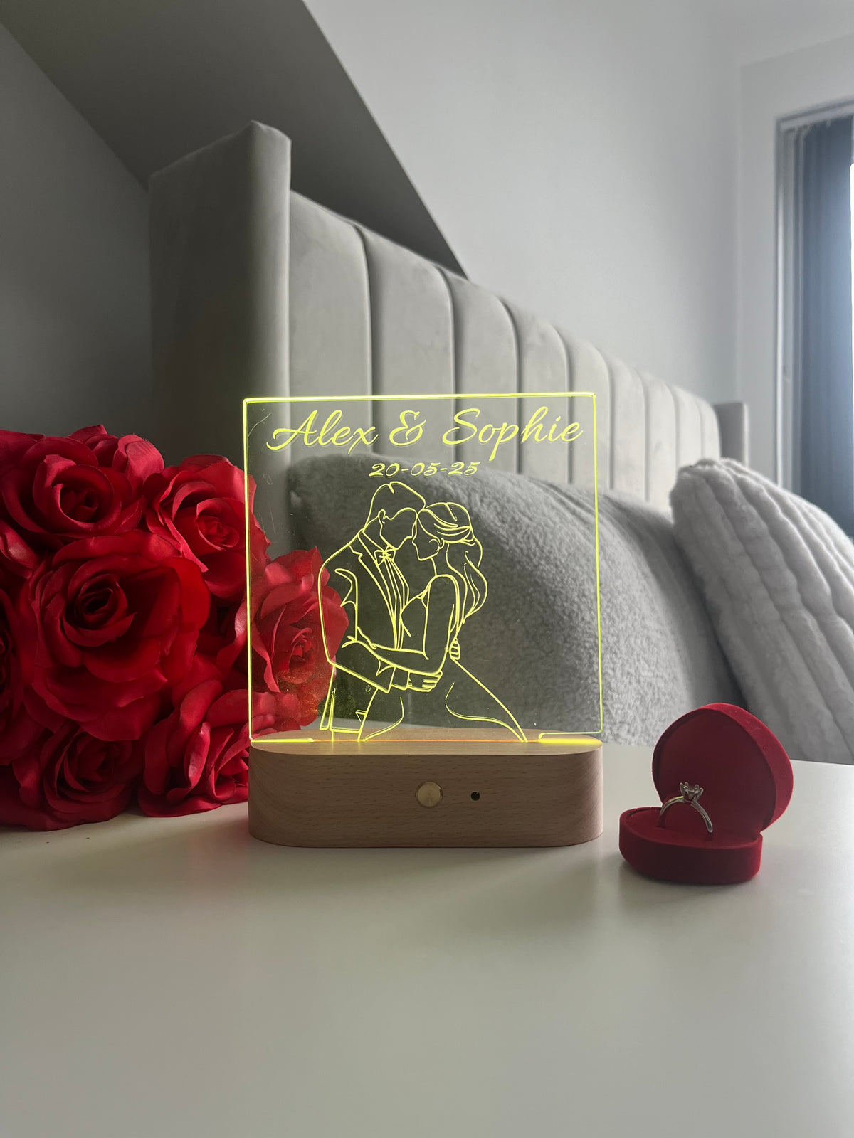 Personalised Couple Portrait Outline LED Lamp with Custom Names and Date Valentine’s Day Wedding Anniversary Romantic Gift