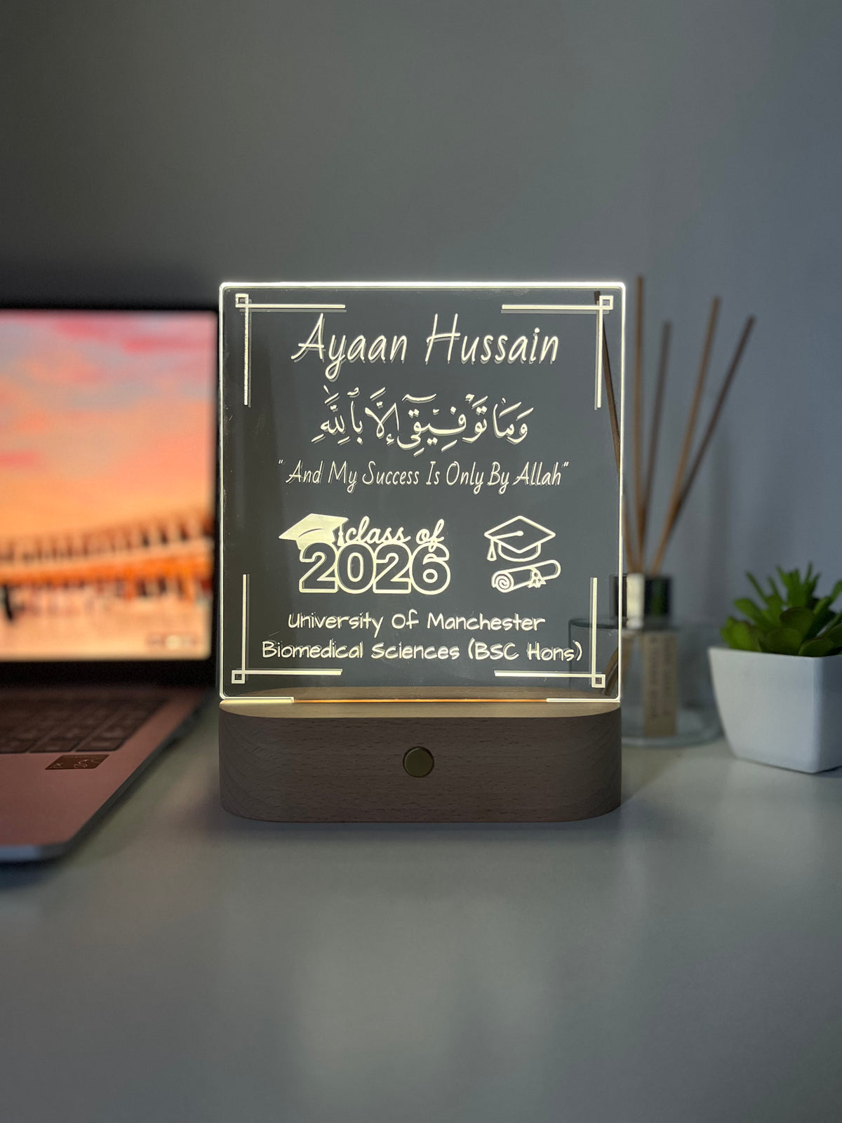 Personalised University & Alimah Graduation LED Lamp – Hijabi Portrait Outline & Custom Name