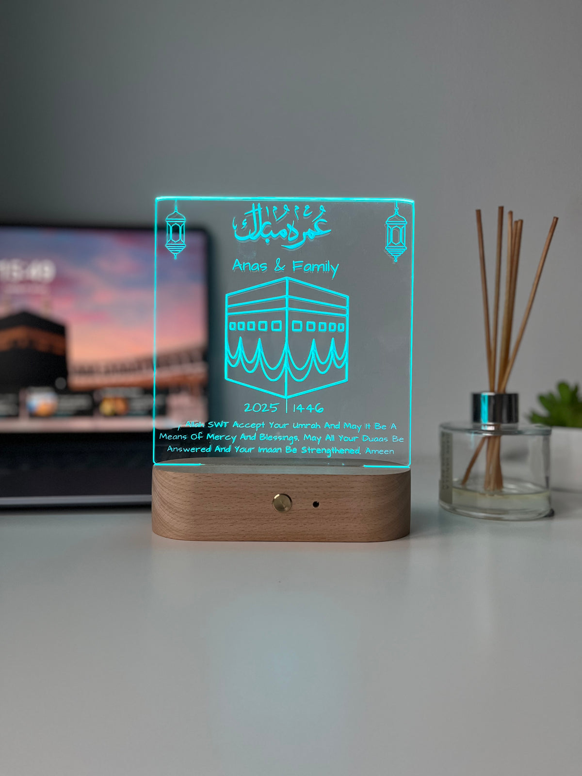 Custom Umrah Mubarak LED Lamp | Laser Engraved Acrylic Night Light | Personalised Hajj/Umrah Keepsake for Family, Friends