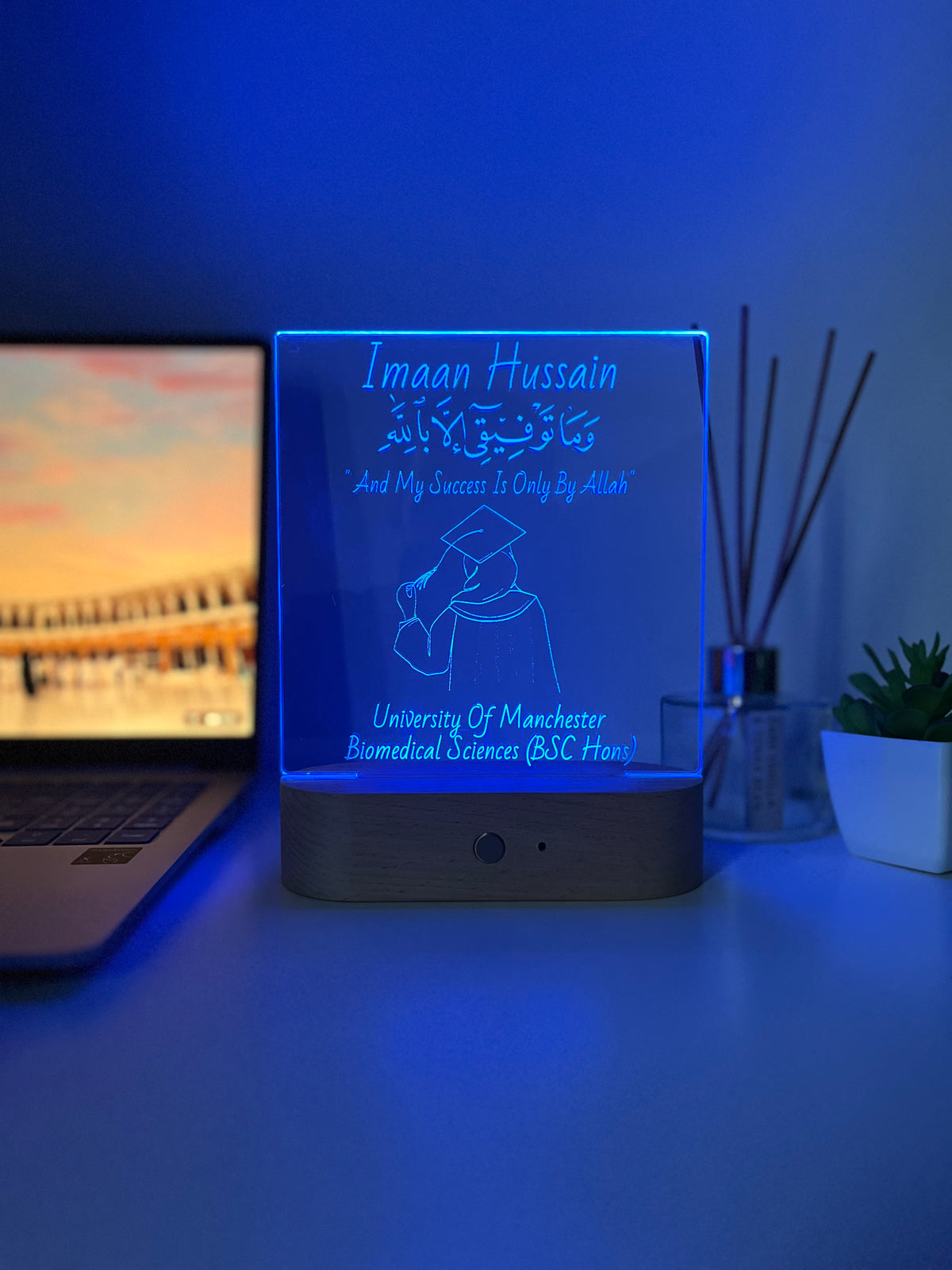 Personalised University & Alimah Graduation LED Lamp |  Hijabi Portrait Outline & Custom Name