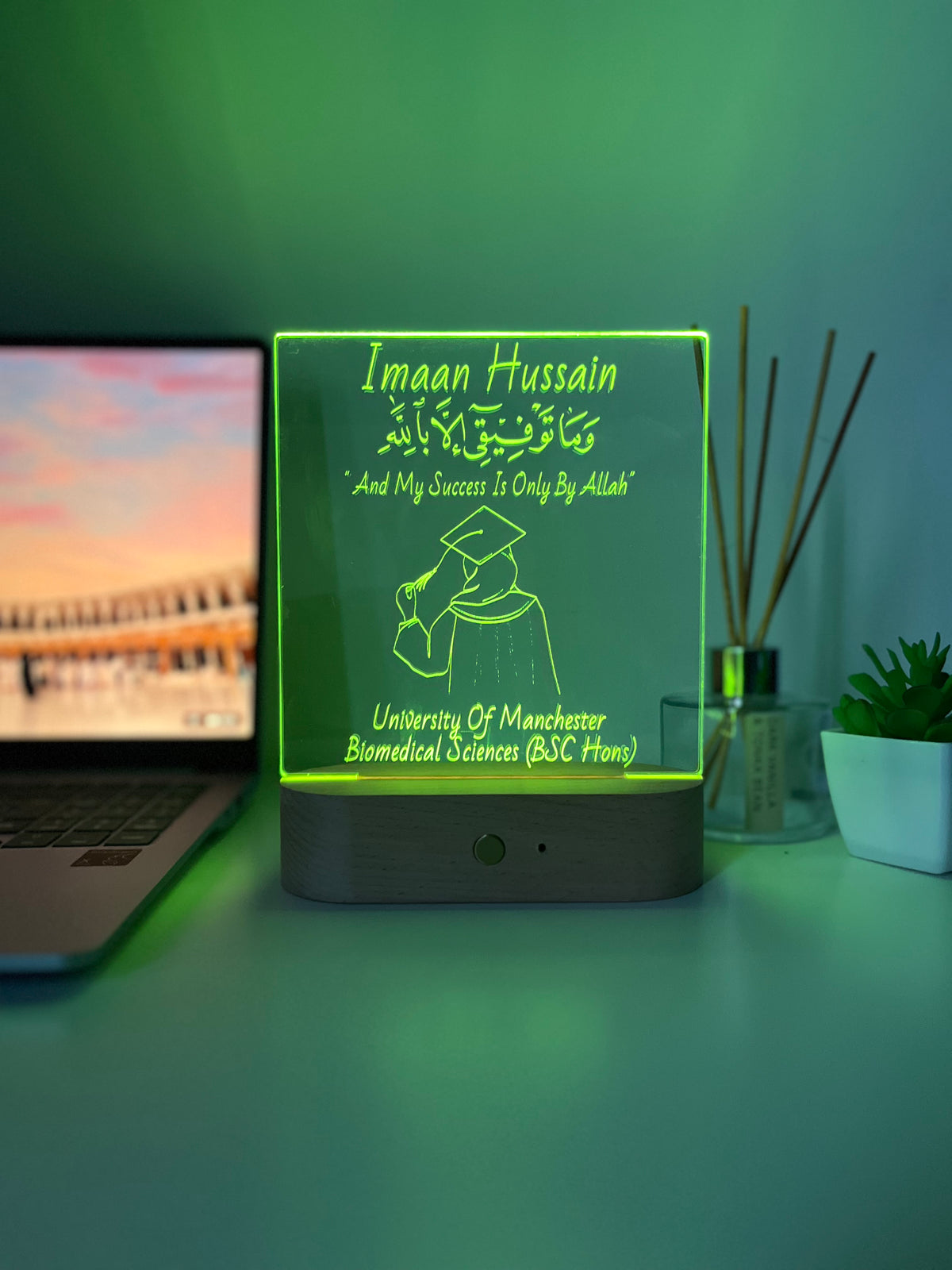 Personalised University & Alimah Graduation LED Lamp |  Hijabi Portrait Outline & Custom Name