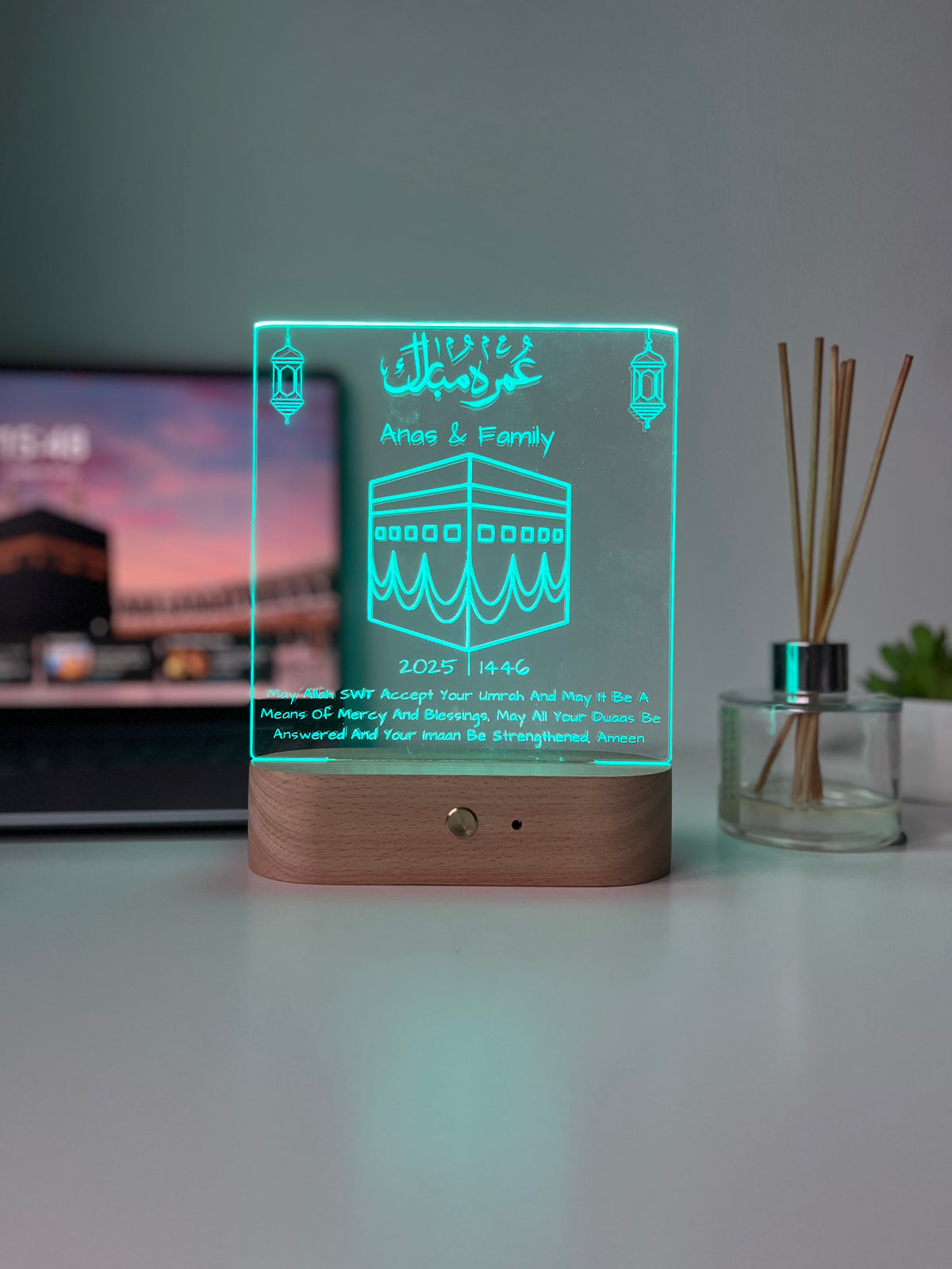 Custom Umrah Mubarak LED Lamp | Laser Engraved Acrylic Night Light | Personalised Hajj/Umrah Keepsake for Family, Friends