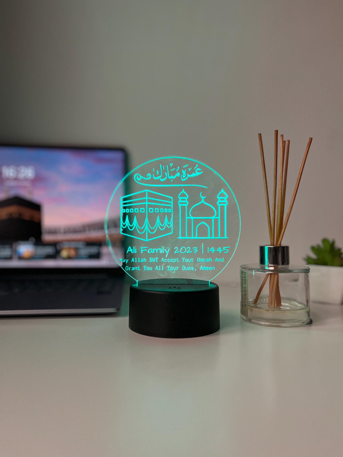Umrah Mubarak Personalized LED Acrylic Lamp | Laser Engraved Arabic Light | Hajj & Umrah Home Decor Gift for Couples or Family