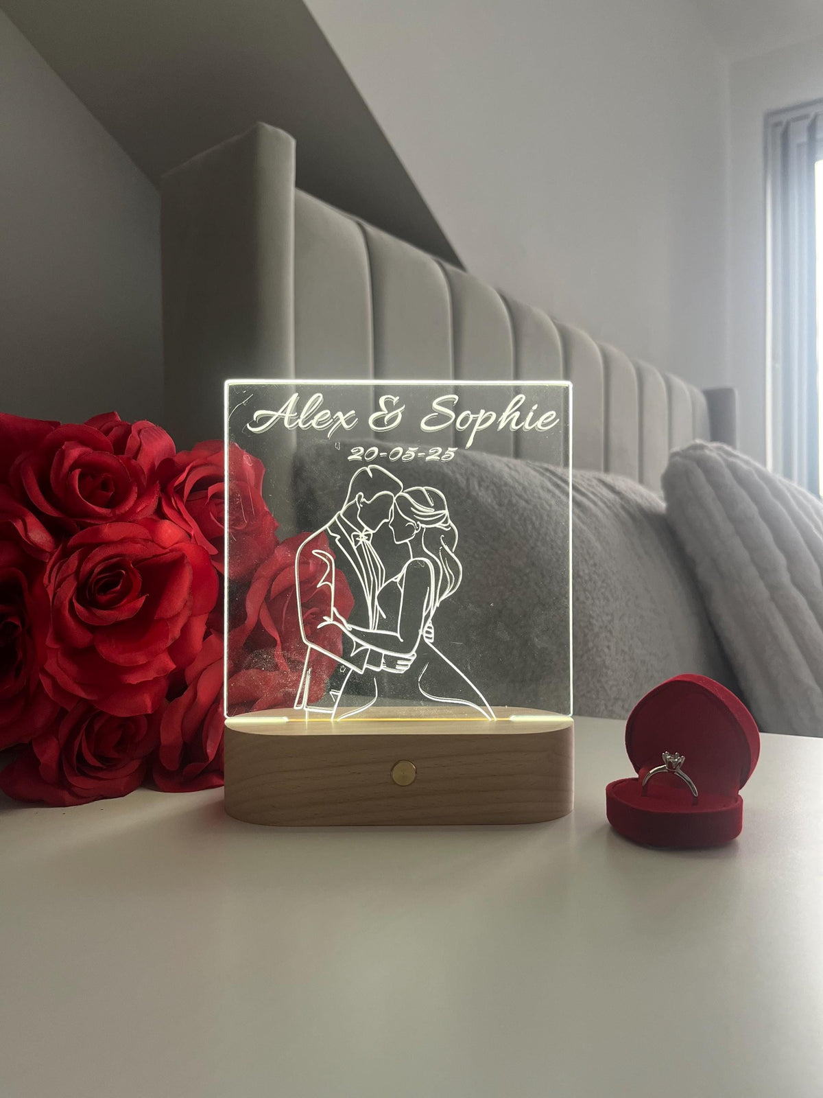 Personalised Couple Portrait Outline LED Lamp with Custom Names and Date Valentine’s Day Wedding Anniversary Romantic Gift