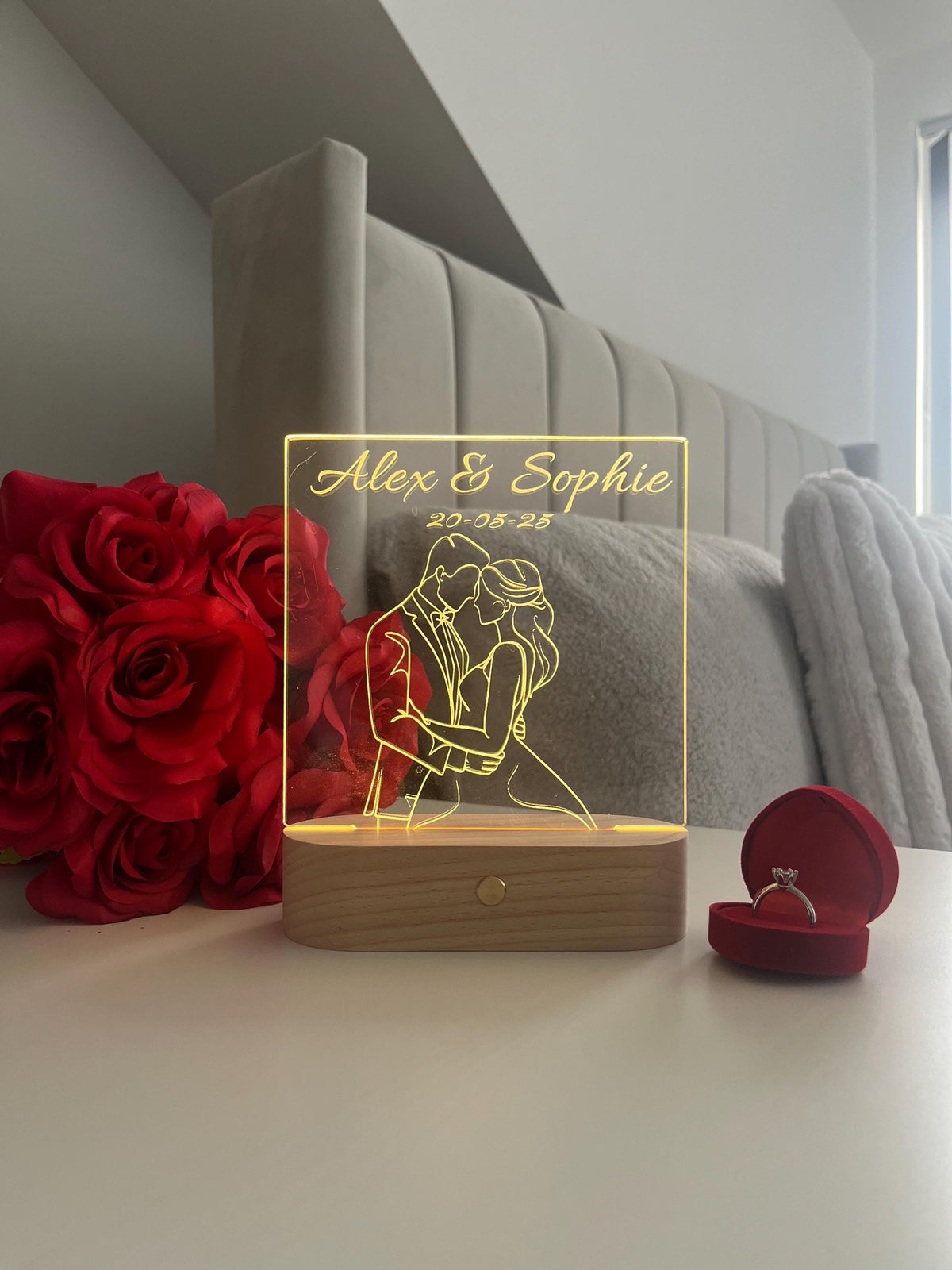 Personalised Couple Portrait Outline LED Lamp with Custom Names and Date Valentine’s Day Wedding Anniversary Romantic Gift